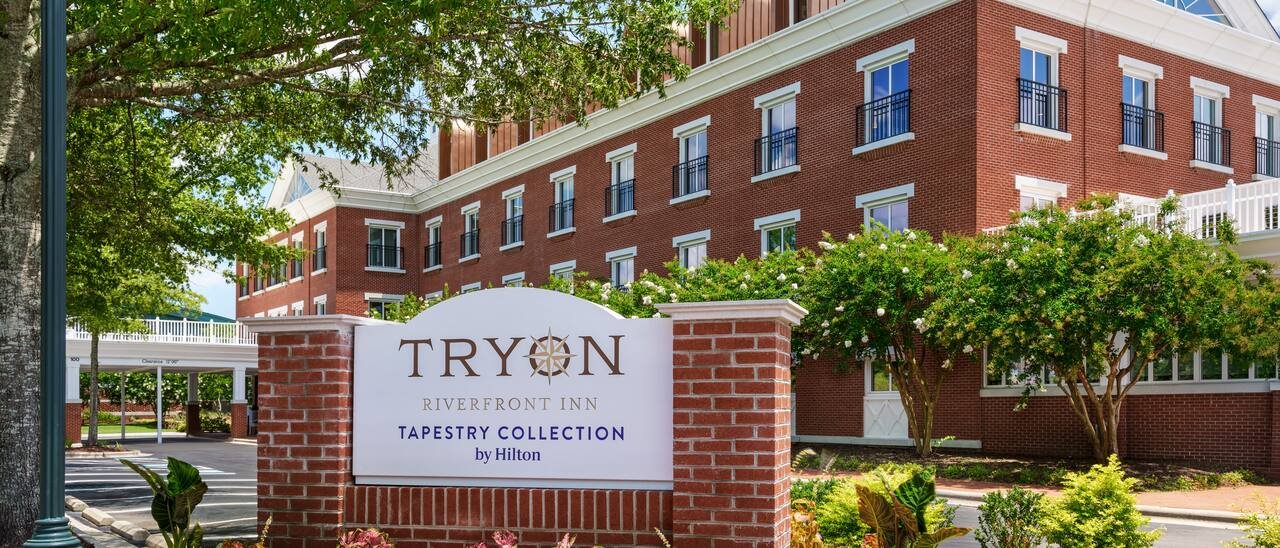 Tryon Riverfront Inn New Bern exterior